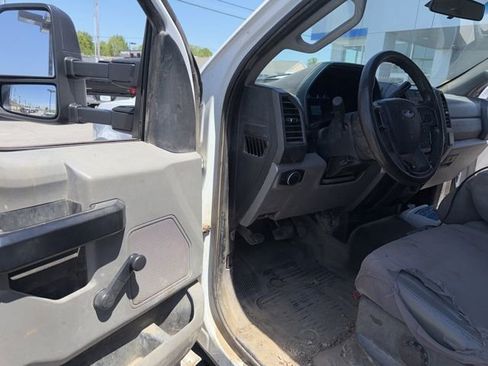 Used 2019 Ford F550 4x4 Regular Cab Super Duty image 31