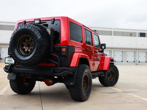Used 2016 Jeep Wrangler Unlimited Rubicon w/ Connectivity Group AWD/4WD image 62
