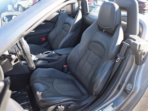 Used 2013 Nissan 370Z Touring RWD image 28