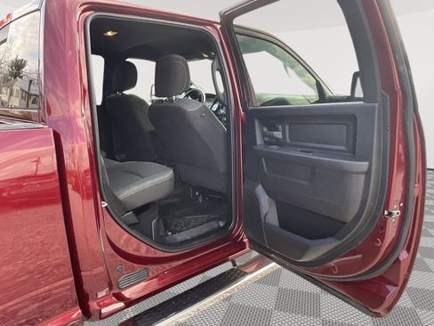 Used 2024 RAM 3500 Tradesman w/ Chrome Appearance Group image 13