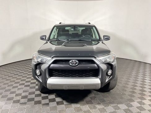 Used 2018 Toyota 4Runner TRD Off-Road AWD/4WD image 8