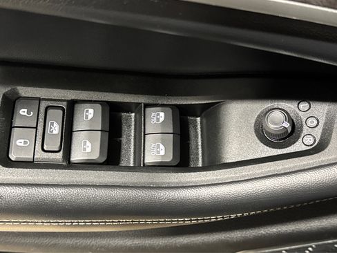 Used 2021 Jeep Grand Cherokee L Limited image 17