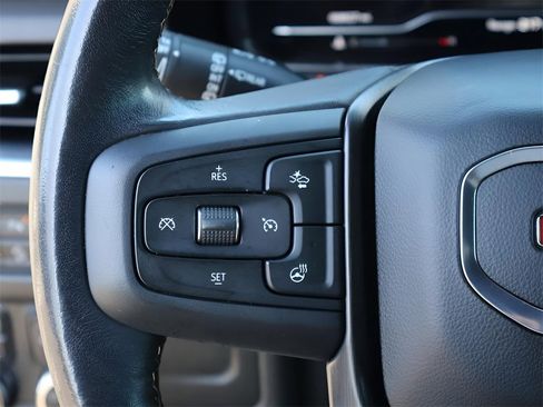 Used 2022 GMC Yukon XL AT4 image 30