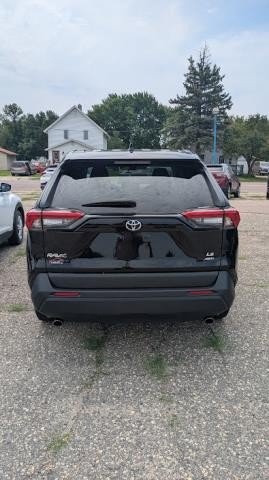 Used 2024 Toyota RAV4 LE AWD/4WD image 6