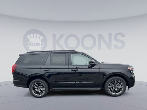 New 2026 Ford Expedition Platinum image 8