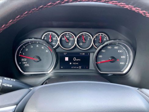 Used 2021 Chevrolet Suburban RST w/ Luxury Package image 22