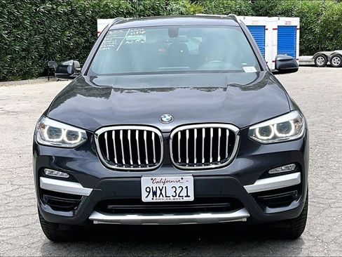 Used 2018 BMW X3 xDrive30i AWD/4WD image 2