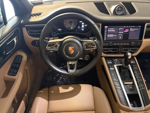 Certified 2020 Porsche Macan S AWD/4WD image 5