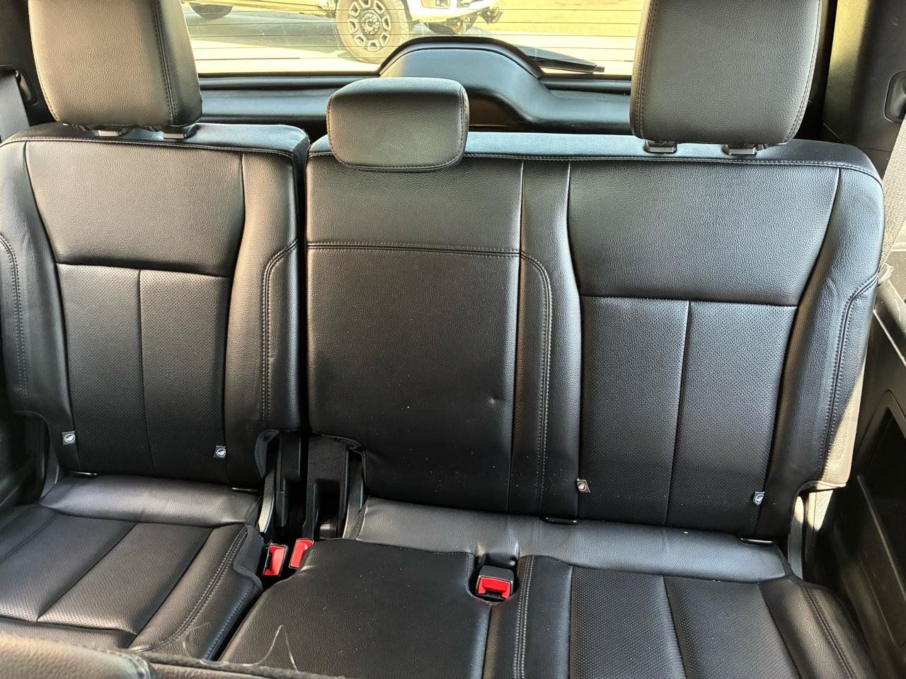 Used 2020 Ford Expedition XLT w/ Equipment Group 202A AWD/4WD image 13