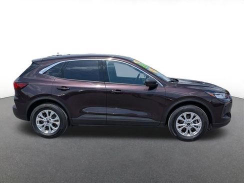 Used 2023 Ford Escape Active AWD/4WD image 2