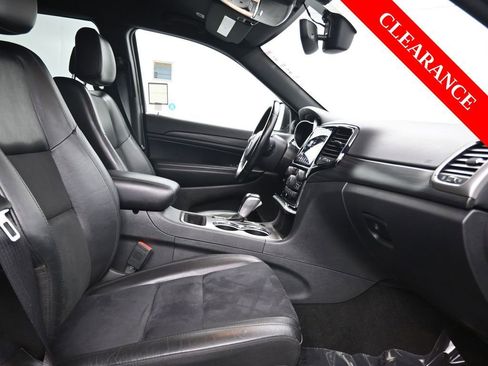 Used 2022 Jeep Grand Cherokee Laredo X image 19