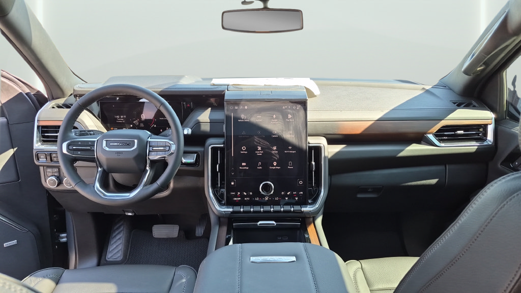 New 2026 GMC Yukon Denali w/ Sun & Power Step Package AWD/4WD image 23