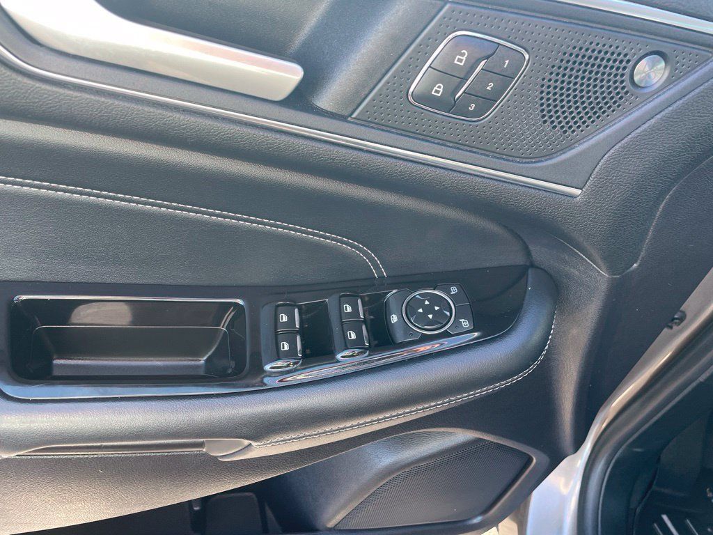Used 2019 Ford Edge Titanium AWD/4WD image 19