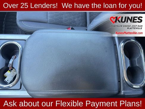 Used 2018 Nissan Titan SV w/ SV Convenience Package image 20