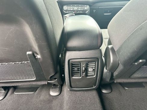 Used 2023 Dodge Durango GT AWD/4WD image 23