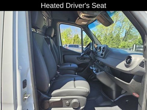 Used 2024 Mercedes-Benz Sprinter 2500 image 13