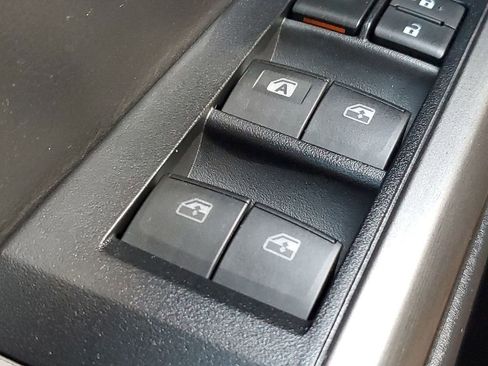 Certified 2022 Toyota Tacoma TRD Off-Road image 32