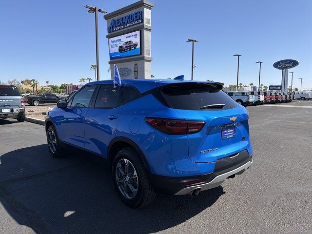 Used 2025 Chevrolet Blazer LT AWD/4WD image 4