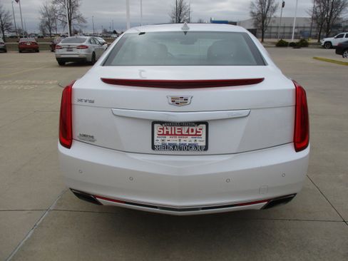 Used 2016 Cadillac XTS Luxury w/ Driver Awareness Package image 5
