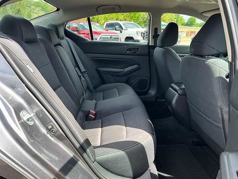 Used 2024 Nissan Altima 2.5 SV AWD/4WD image 34