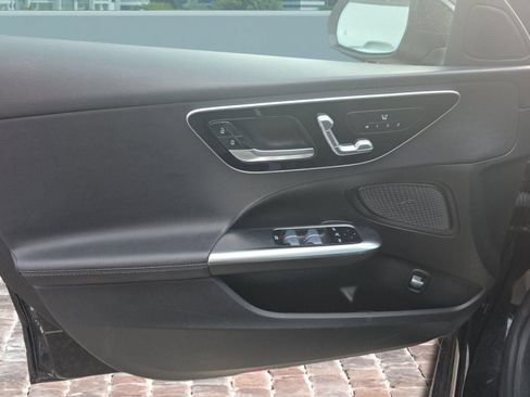 Used 2025 Mercedes-Benz C 300 4MATIC Sedan image 23