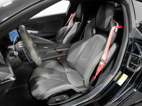 Used 2025 Chevrolet Corvette Z06 RWD image 10