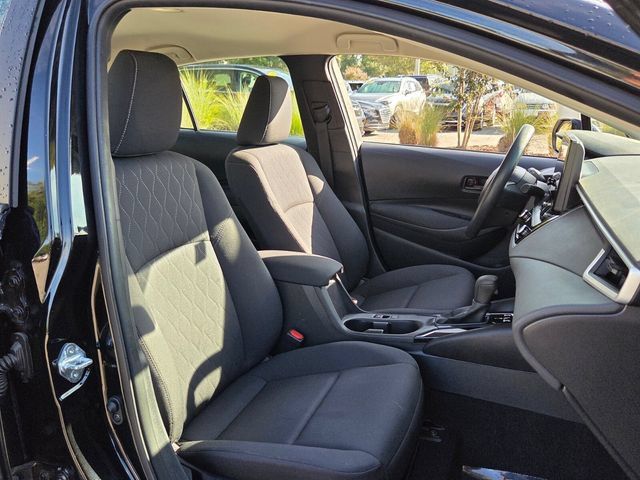 Used 2025 Toyota Corolla LE FWD image 16