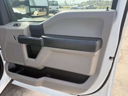 Used 2022 Ford F250 XL w/ Power Equipment Group image 36