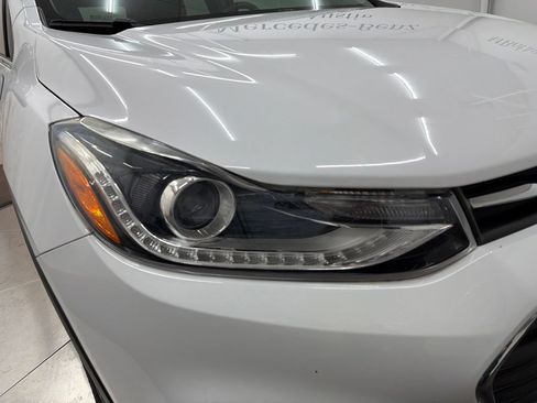 Used 2019 Chevrolet Trax LT FWD image 10