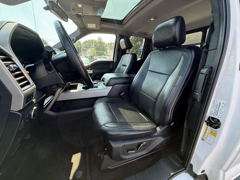 Used 2015 Ford F150 Lariat image 16