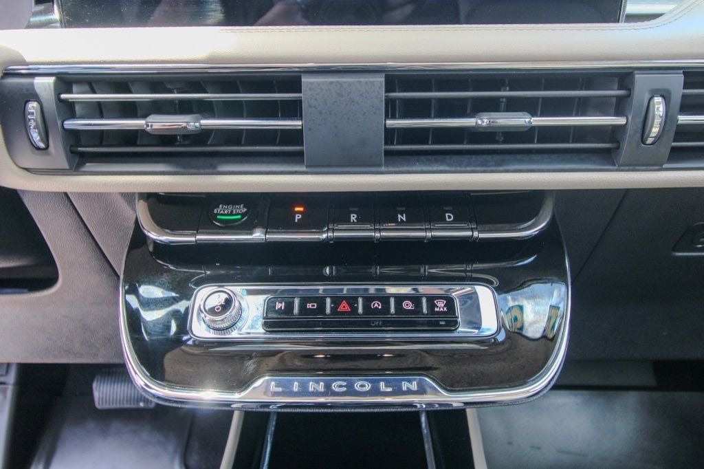 Used 2025 Lincoln Corsair FWD w/ Equipment Group 101A image 27