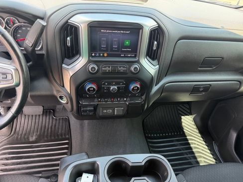 Used 2021 Chevrolet Silverado 1500 LT AWD/4WD image 34