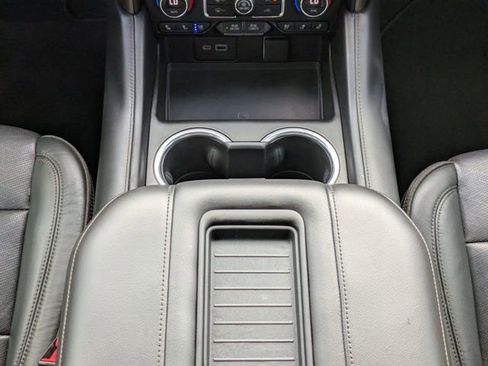 Used 2021 Chevrolet Suburban High Country image 22