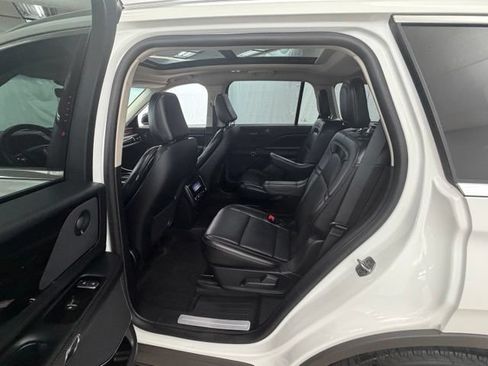 Used 2021 Lincoln Aviator Reserve w/ Elements Package Plus AWD/4WD image 15
