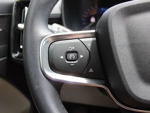 Used 2023 Volvo XC40 B5 Ultimate w/ Climate Package AWD/4WD image 30