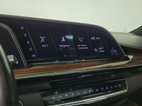 Certified 2021 Cadillac Escalade Premium Luxury RWD image 26