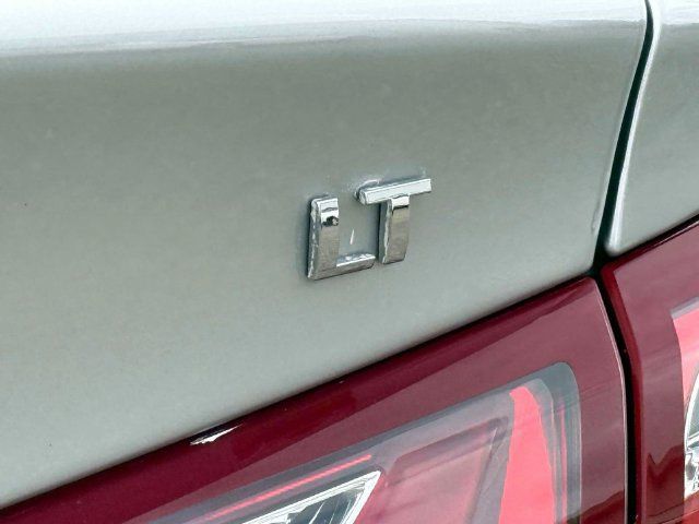 Used 2020 Chevrolet Malibu LT FWD image 11