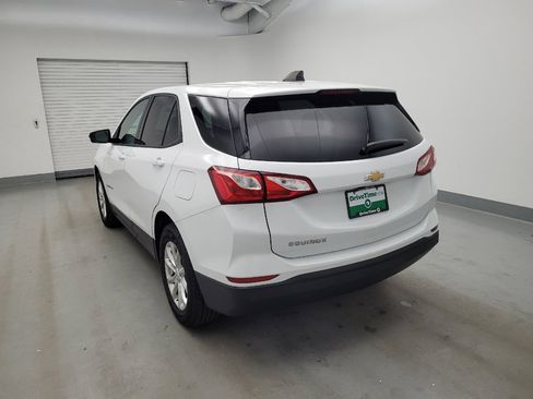 Used 2019 Chevrolet Equinox LS w/ LS Convenience Package FWD image 5