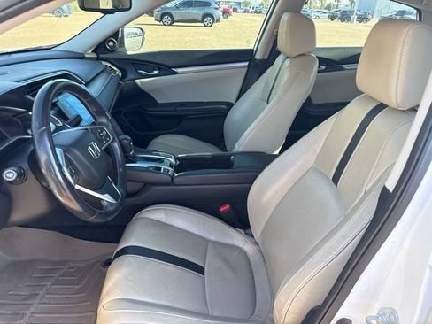 Used 2017 Honda Civic Touring image 9