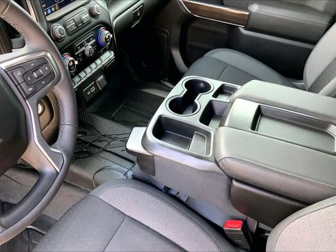 Used 2022 Chevrolet Silverado 1500 LT RWD image 16