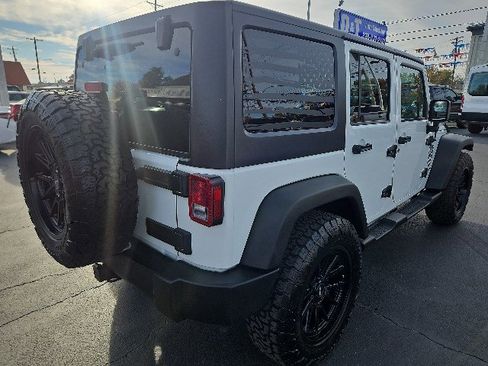 Used 2013 Jeep Wrangler Unlimited Sport image 3