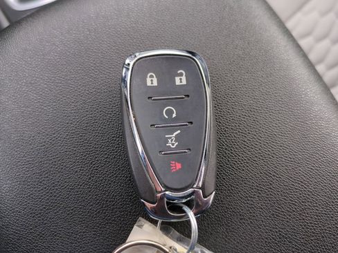 Used 2021 Chevrolet Equinox LT image 25