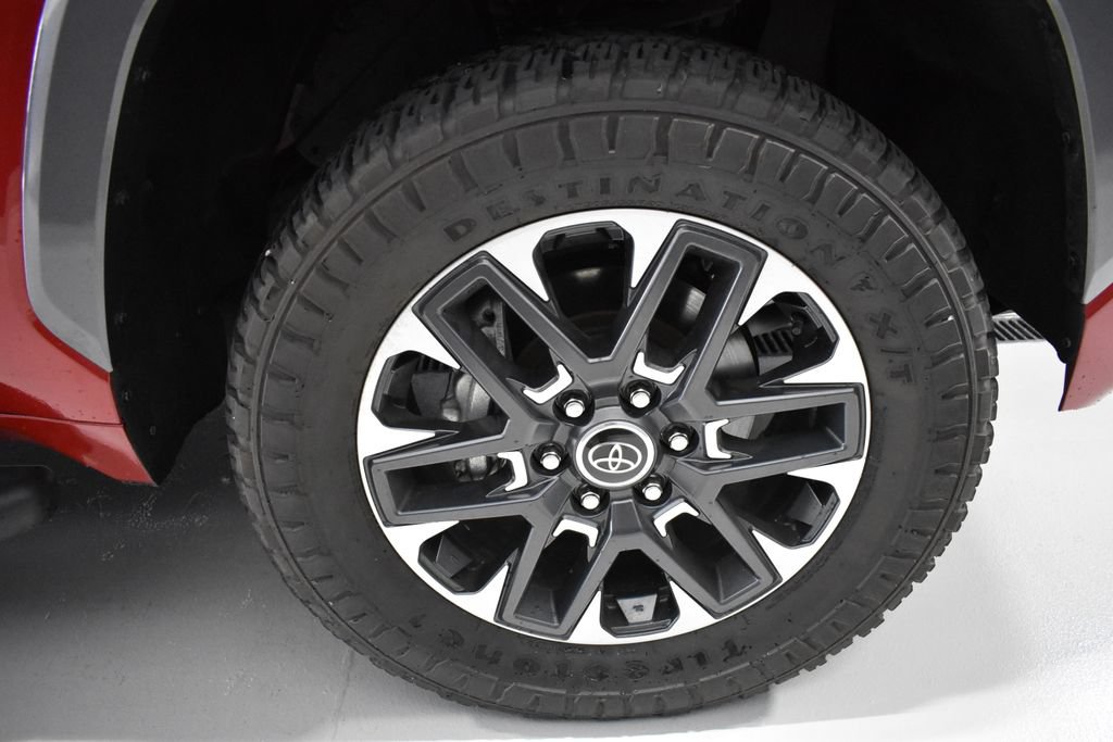 Used 2024 Toyota Tundra Limited AWD/4WD image 10