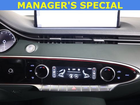 Used 2022 Genesis GV70 2.5T w/ Advanced Package AWD/4WD image 23