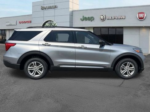 Used 2020 Ford Explorer XLT w/ Equipment Group 202A AWD/4WD image 8