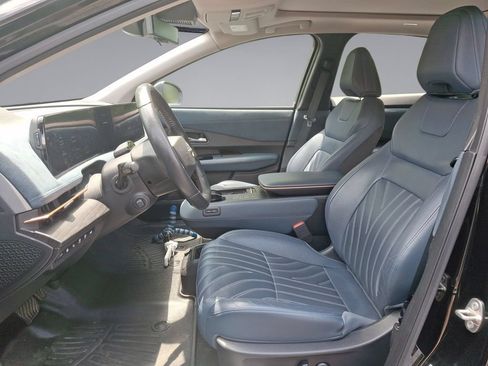 Used 2023 Nissan Ariya AWD/4WD image 11