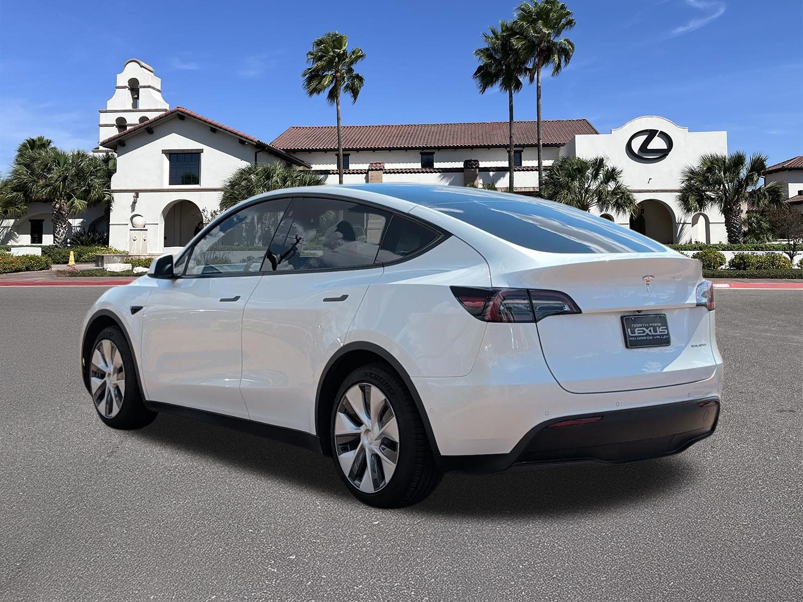 Used 2021 Tesla Model Y Long Range AWD/4WD image 4