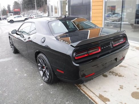 Used 2022 Dodge Challenger R/T Scat Pack w/ Shaker Package image 17