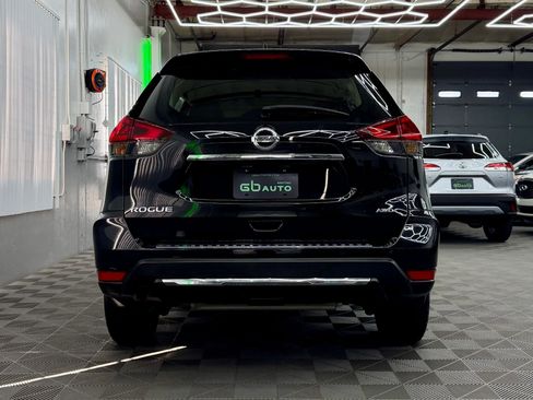 Used 2019 Nissan Rogue S image 3