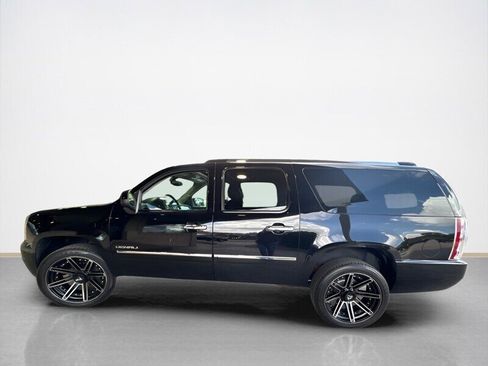 Used 2014 GMC Yukon XL Denali image 7